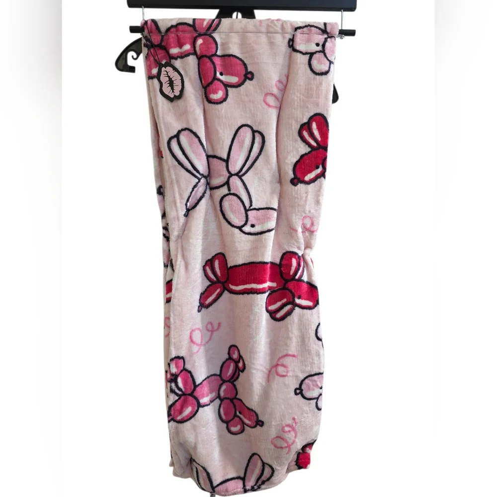 Betsey Johnson Balloon Dogs Pups Ultra Soft Plush Fleece Throw Blanket